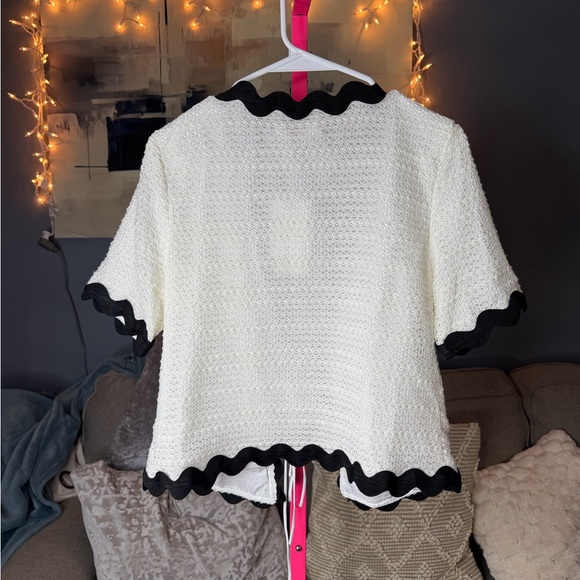 Commense White Textured Knit Tie-Front Top Black Ric Rac Trim XS NWT - Picture 5 of 5